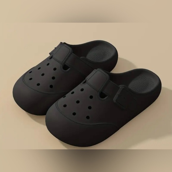 Halo & Harley Shoes - LAST ONE Black Slip-On Clogs